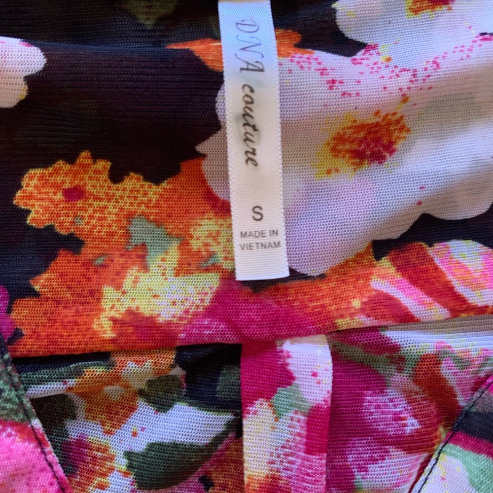 Spring blouse - Picture 2 of 2